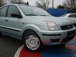 Grün Gebraucht 2003 Ford Fusion Van / Kleinbus | 2.250 € (Fairer Preis)