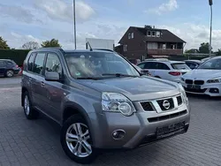 Grau Gebraucht 2013 Nissan X-Trail SE SUV | 5.999 €