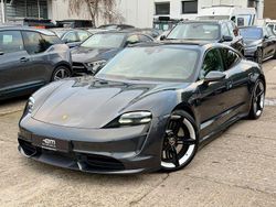 Grau Gebraucht 2020 Porsche Taycan Turbo Limousine | 63.990 € (Fairer Preis)