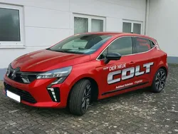 Aurorarot Gebraucht 2023 Mitsubishi Colt Top Limousine | 25.990 € (Fairer Preis)