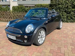 Schwarz Gebraucht 2006 Mini Cooper Cabriolet Cabrio | 7.380 € (Etwas zu teuer)