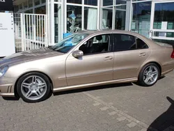 Beige Gebraucht 2004 Mercedes E55 AMG AMG Limousine | 27.850 € (Fairer Preis)