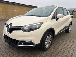 Weiß Gebraucht 2014 Renault Captur Expression SUV | 3.950 € (Etwas zu teuer)