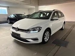 Pure white Gebraucht 2017 VW Golf VII Comfortline Kombi | 12.350 € (Guter Preis)