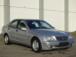 Silber Gebraucht 2001 Mercedes C200 Limousine | 3.670 € (Etwas zu teuer)