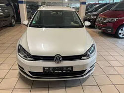 Weiß Gebraucht 2014 VW Golf VII Comfortline Kombi | 6.499 € (Guter Preis)