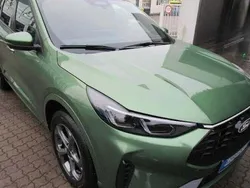 Grün Neu 2025 Ford Kuga ST-Line SUV | 45.990 € (Fairer Preis)