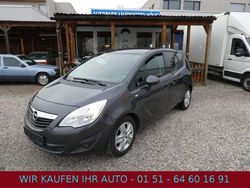 Grau Gebraucht 2011 Opel Meriva Design Edition Van / Kleinbus | 4.500 € (Guter Preis)