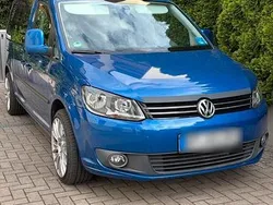 Blau Gebraucht 2011 VW Caddy Maxi Van / Kleinbus | 8.900 € (Etwas zu teuer)