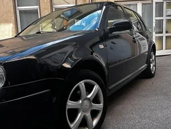 Schwarz Gebraucht 2001 VW Golf IV Limousine | 1.000 € (Guter Preis)