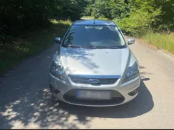Silber Gebraucht 2009 Ford Focus Sport Limousine | 4.000 € (Fairer Preis)