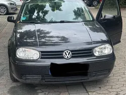 Schwarz Gebraucht 2000 VW Golf IV Kleinwagen | 599 € (Guter Preis)