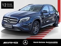 Blau Gebraucht 2017 Mercedes GLA200 Urban SUV | 20.490 € (Fairer Preis)