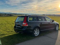 Schwarz Gebraucht 2015 Volvo V70 Summum Kombi | 17.599 €