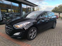 Schwarz Gebraucht 2017 Hyundai i30 Style Kombi | 10.900 € (Fairer Preis)