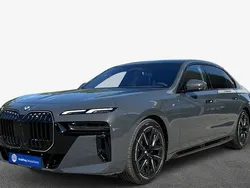 Grau Neu 2025 BMW 740 Limousine | 134.990 € (Etwas zu teuer)