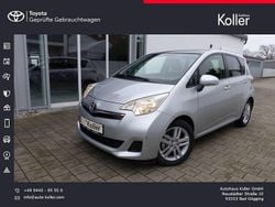 Silber Gebraucht 2012 Toyota Verso-S Life Van / Kleinbus | 8.500 € (Fairer Preis)