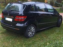 Schwarz Gebraucht 2005 Mercedes B170 Van / Kleinbus | 4.000 €