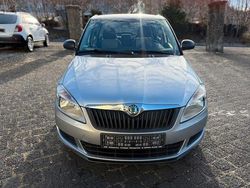 Silber Gebraucht 2011 Skoda Fabia Classic Limousine | 4.299 € (Fairer Preis)