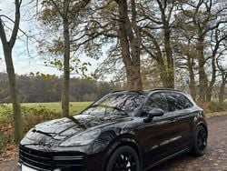 Schwarz Gebraucht 2018 Porsche Cayenne Turbo Chrono SUV | 59.900 €