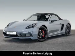Grau Gebraucht 2025 Porsche 718 Boxster Cabrio | 108.800 € (Superpreis)