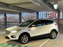 Weiß Gebraucht 2016 Ford Kuga Titanium SUV | 12.000 € (Etwas zu teuer)