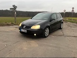 Schwarz Gebraucht 2004 VW Golf V Kleinwagen | 1.500 € (Superpreis)
