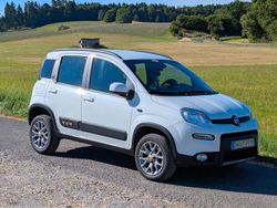 Weiß Gebraucht 2016 Fiat Panda 4x4 Kleinwagen | 9.999 €