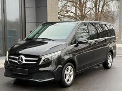 Schwarz Gebraucht 2024 Mercedes V220 Avantgarde Van / Kleinbus | 48.990 €