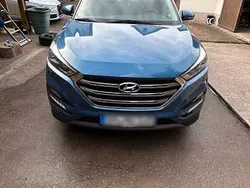 Blau Gebraucht 2016 Hyundai Tucson Premium SUV | 13.800 € (Guter Preis)