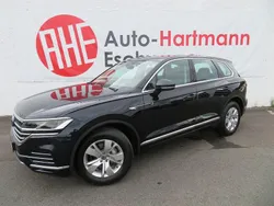 Blau Gebraucht 2022 VW Touareg Atmosphere SUV | 49.580 € (Superpreis)