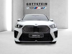 Alpinweiss iii Neu 2025 BMW iX2 M Sport SUV | 61.049 € (Etwas zu teuer)
