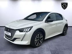 Weiß Gebraucht 2021 Peugeot e-208 GT Kleinwagen | 17.990 € (Fairer Preis)
