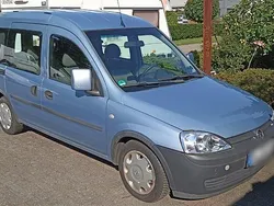 Blau Gebraucht 2006 Opel Combo Van / Kleinbus | 4.870 €