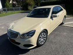 Hellelfenbein Gebraucht 2014 Mercedes E200 Limousine | 11.800 € (Fairer Preis)