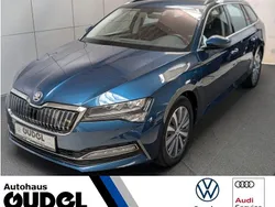 Lavablau metallic Gebraucht 2022 Skoda Superb Ambition Kombi | 23.540 € (Fairer Preis)