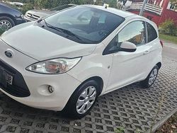 Weiß Gebraucht 2009 Ford Ka Titanium Kleinwagen | 2.750 € (Fairer Preis)