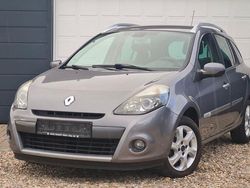 Grau Gebraucht 2010 Renault Clio II Luxe Limousine | 5.299 € (Fairer Preis)