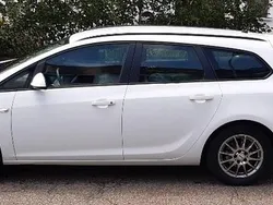 Weiß Gebraucht 2016 Opel Astra Kombi | 7.900 € (Guter Preis)