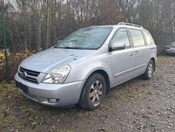 Silber Gebraucht 2007 Kia Carnival Basis Van / Kleinbus | 1.100 € (Guter Preis)