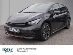 Midnight black metallic Gebraucht 2024 Cupra Born VZ Kleinwagen | 46.950 € (Fairer Preis)