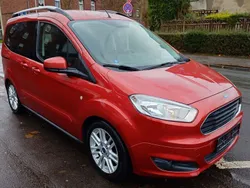 Rot Gebraucht 2015 Ford Tourneo Courier Titanium Van / Kleinbus | 7.799 € (Fairer Preis)