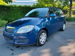 Blau Gebraucht 2009 Skoda Fabia Kleinwagen | 1.850 €