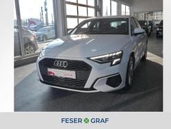 Weiß Gebraucht 2022 Audi A3 Comfort Limousine | 22.440 € (Guter Preis)