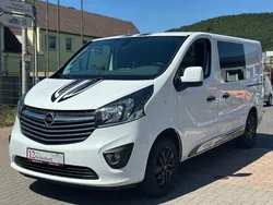 Weiß Gebraucht 2017 Opel Vivaro Sport Van | 13.990 € (Fairer Preis)