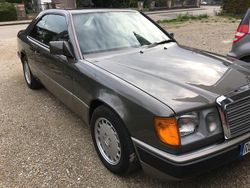 Braun Gebraucht 1990 Mercedes E300 Coupé | 13.500 €