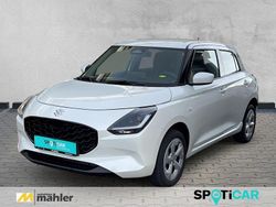 Weiss Gebraucht 2024 Suzuki Swift Comfort Limousine | 17.850 € (Fairer Preis)