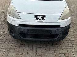 Weiß Gebraucht 2010 Peugeot Partner Van | 2.500 € (Guter Preis)