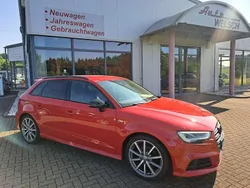 Tangorot Gebraucht 2018 Audi A3 Sportback Limousine | 21.390 € (Teuer)