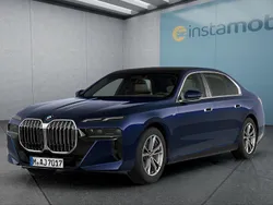 Blau Neu 2025 BMW 740 M Sport Limousine | 166.599 €
